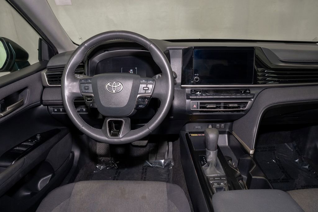 Used 2025 Toyota Camry LE w/ Convenience Package image 6