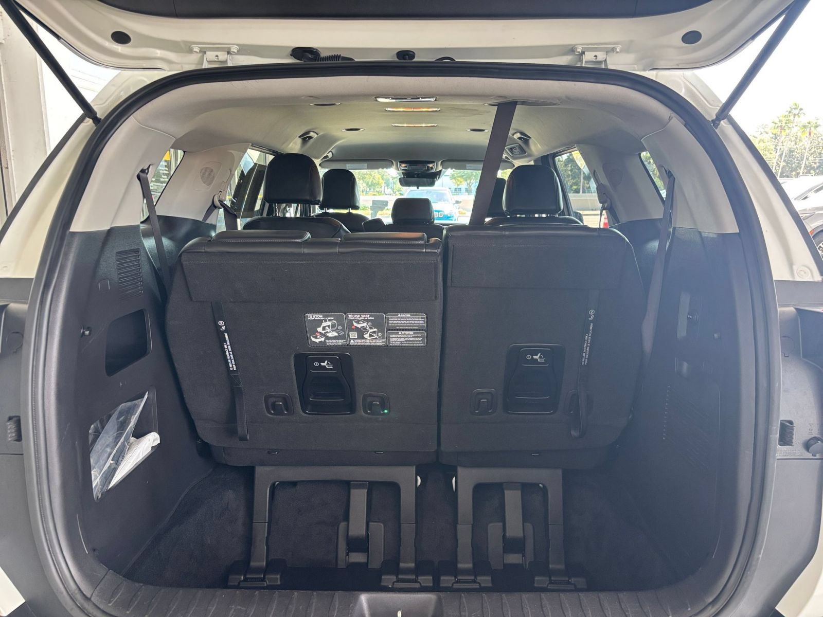 Used 2026 Kia Carnival FWD image 33
