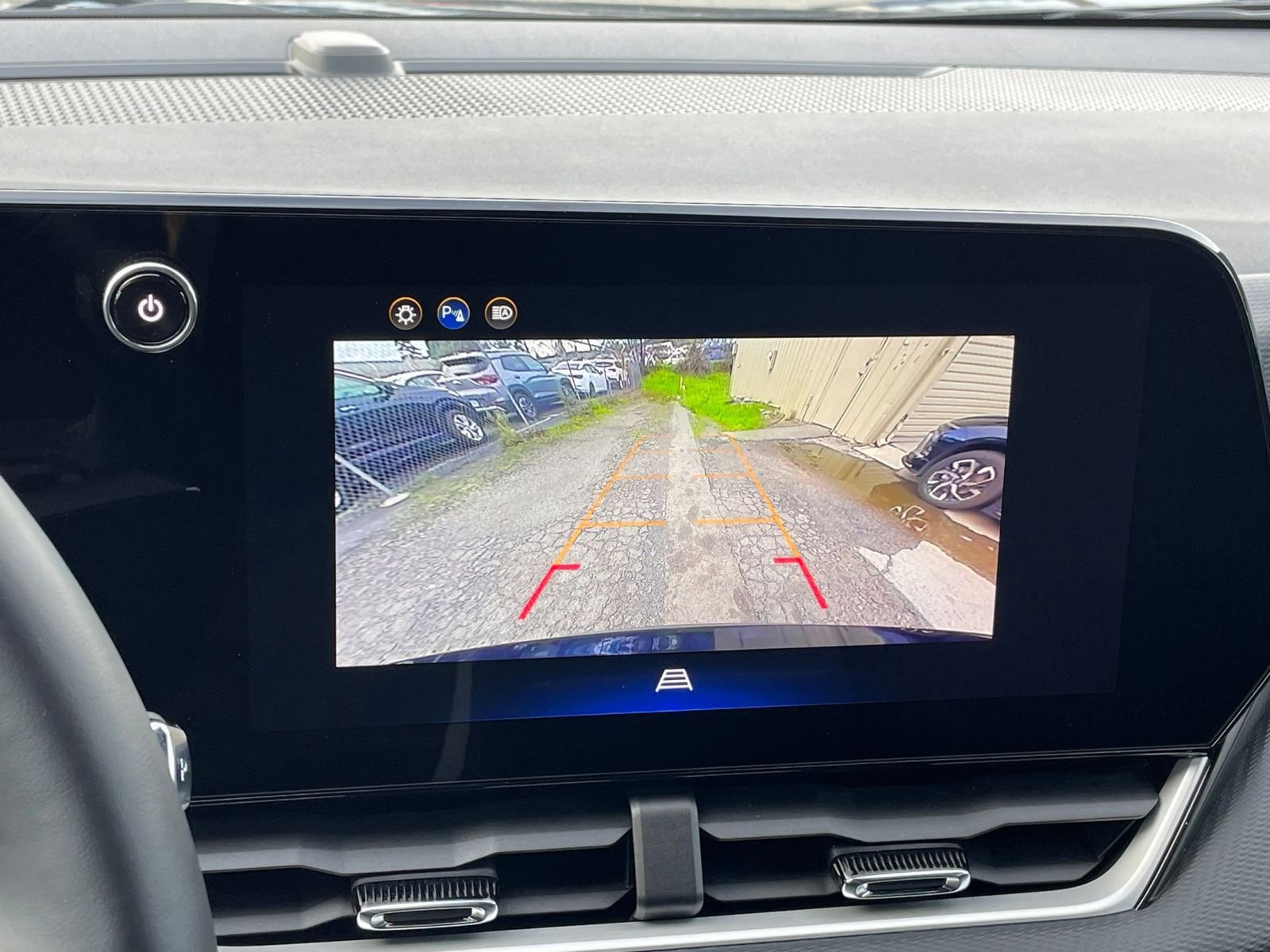 Used 2025 Chevrolet Equinox LT image 18