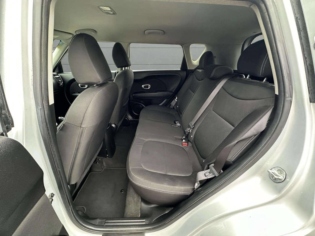 Used 2014 Kia Soul Base 4dr Crossover 6M image 17