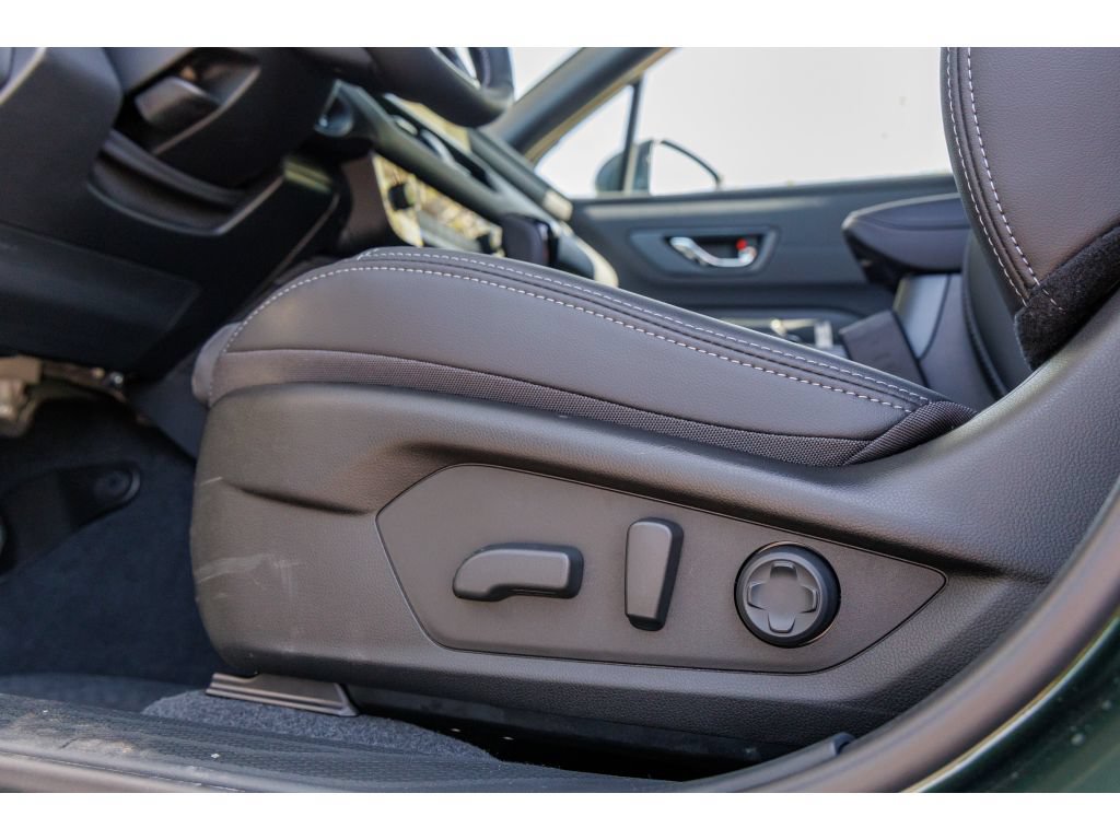Used 2026 Subaru Outback Touring AWD/4WD image 17