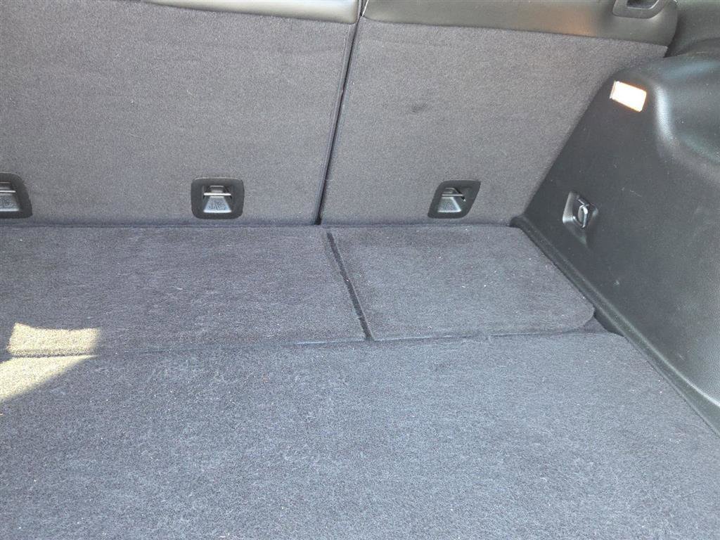 Used 2015 Jeep Cherokee Limited w/ Trailer Tow Group AWD/4WD image 16