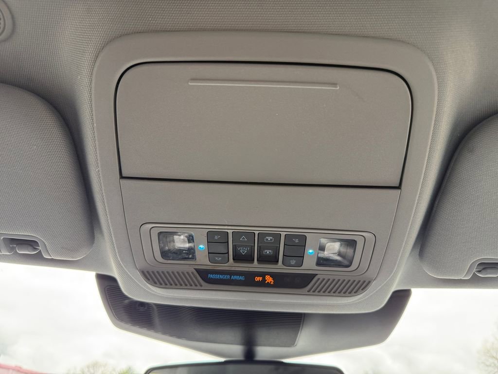 Used 2021 Ford Explorer XLT w/ Equipment Group 202A AWD/4WD image 35