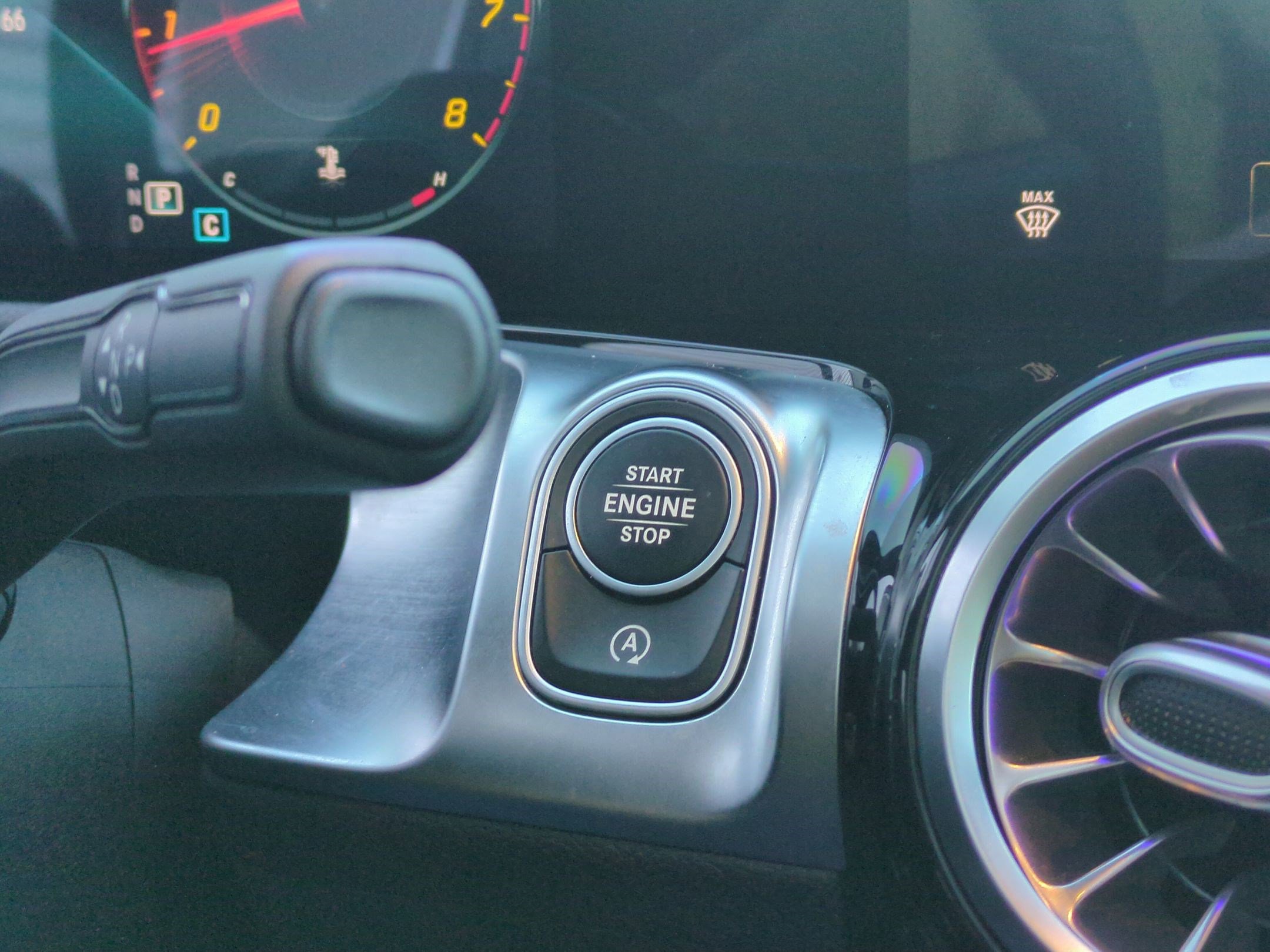 Used 2021 Mercedes-Benz GLB 250 4MATIC image 19