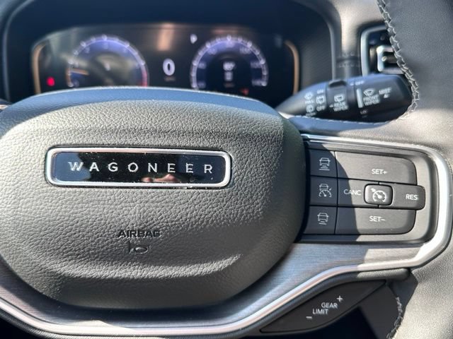 Used 2025 Jeep Wagoneer Series III w/ Premium Group I AWD/4WD image 25