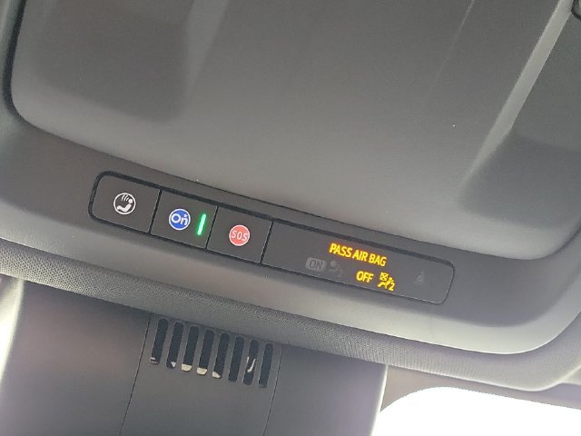 Used 2025 Chevrolet Suburban LT w/ Comfort Package RWD image 28