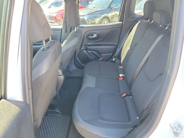 Used 2023 Jeep Renegade Altitude AWD/4WD image 13