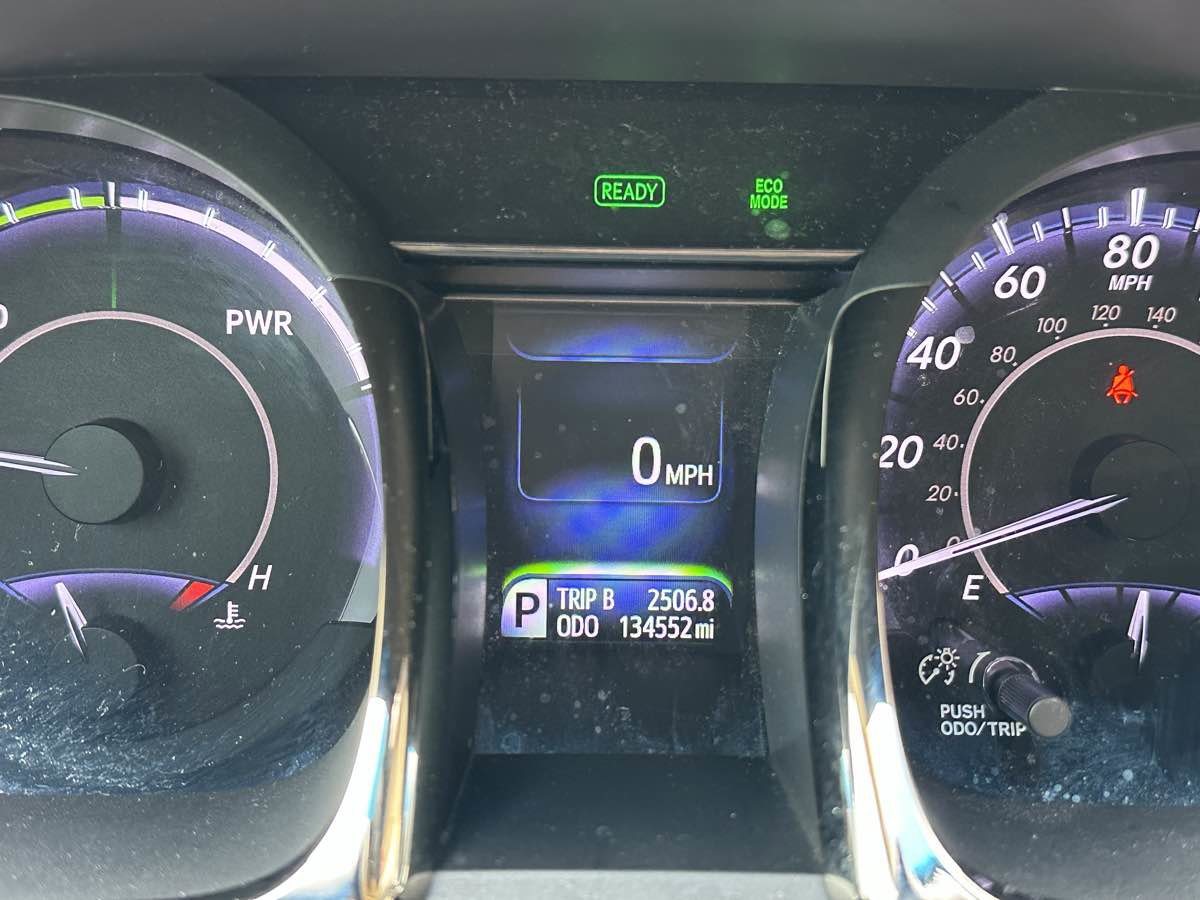 Used 2013 Toyota Avalon Limited FWD image 10