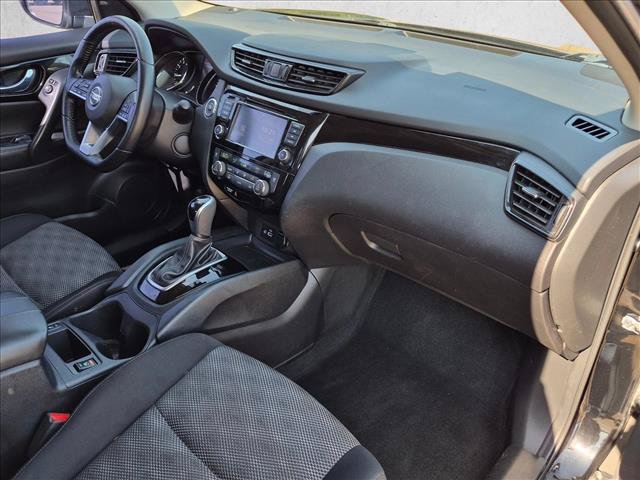 Used 2021 Nissan Rogue Sport SV FWD image 21