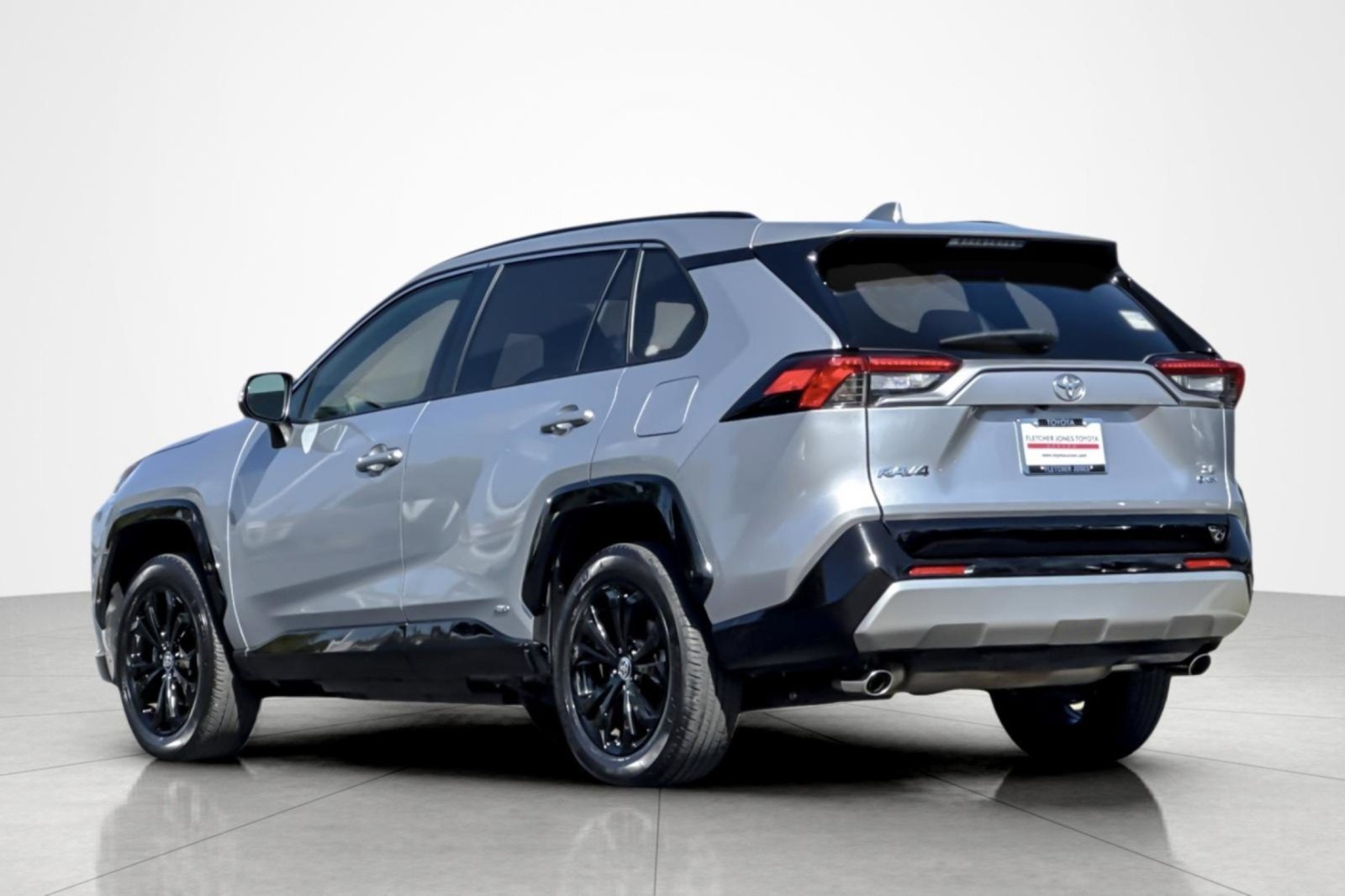 Certified 2025 Toyota RAV4 SE w/ Convenience Package AWD/4WD image 3