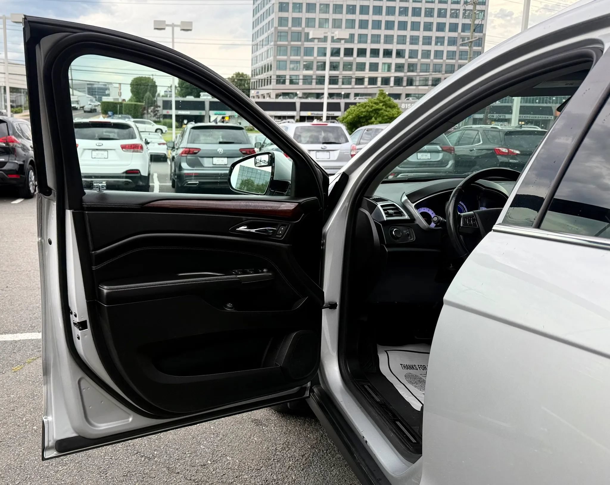 Used 2012 Cadillac SRX Luxury AWD/4WD image 9