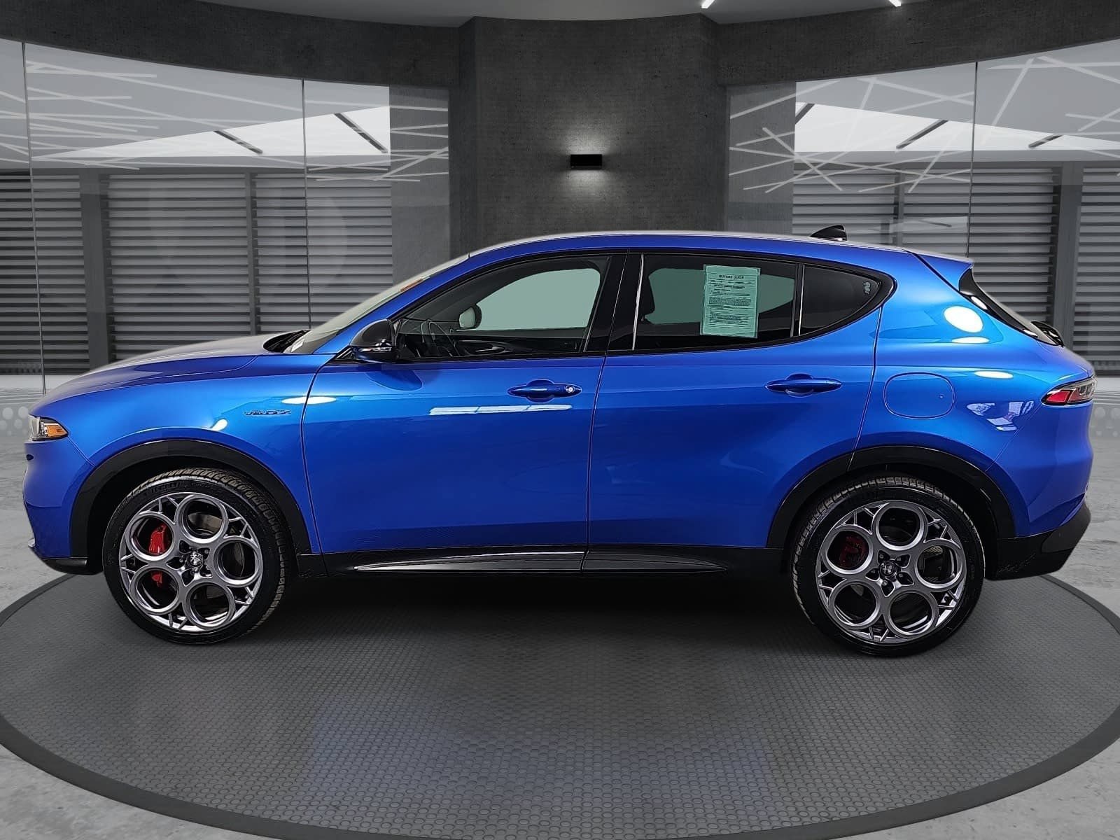 Used 2024 Alfa Romeo Tonale Veloce w/ Premium Interior Package AWD/4WD image 8