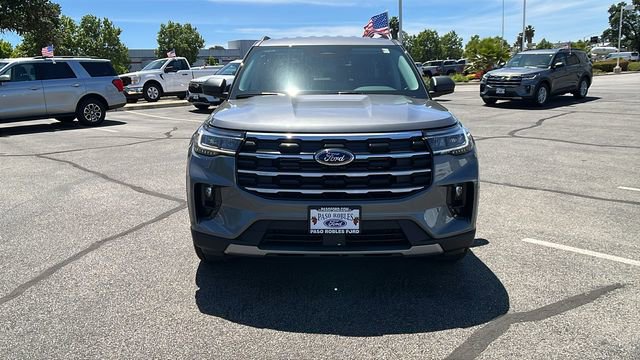 New 2026 Ford Explorer Active RWD image 8