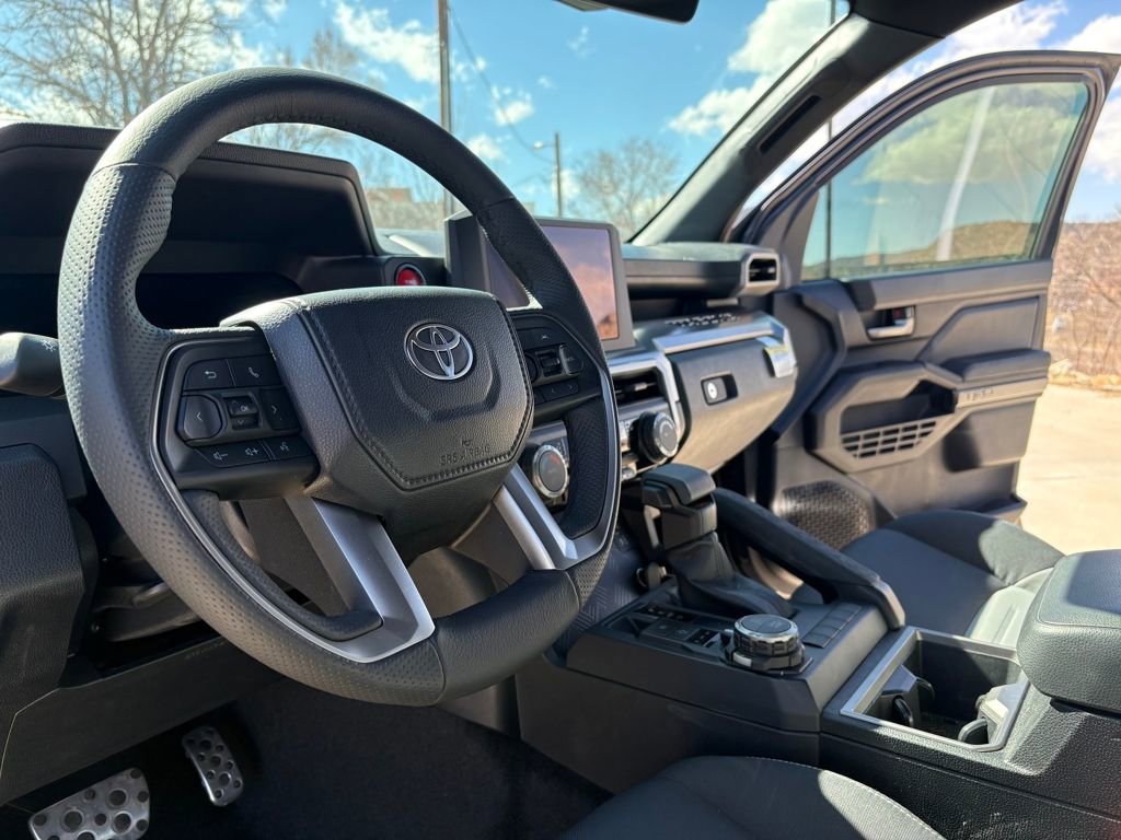 Used 2025 Toyota Tacoma TRD Sport image 10