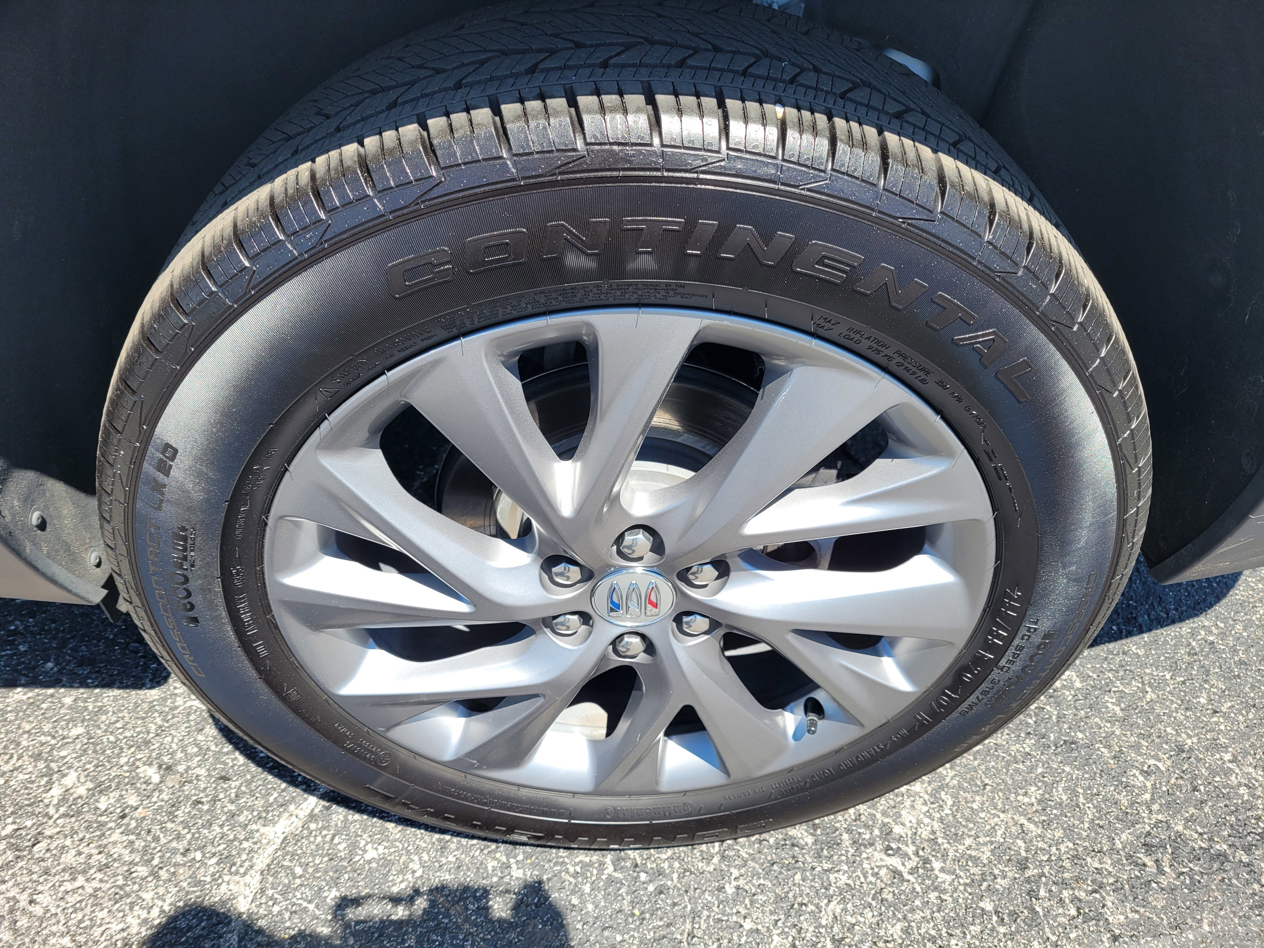 Certified 2025 Buick Enclave Preferred FWD image 38