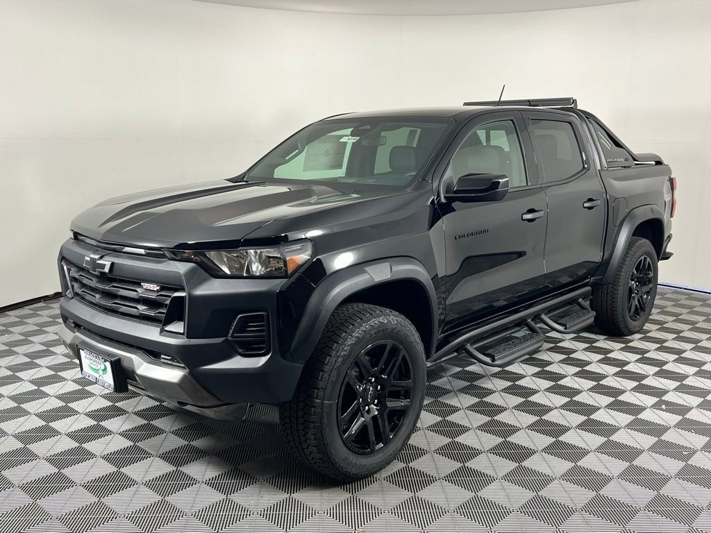 New 2025 Chevrolet Colorado Trail Boss w/ Midnight Edition image 3