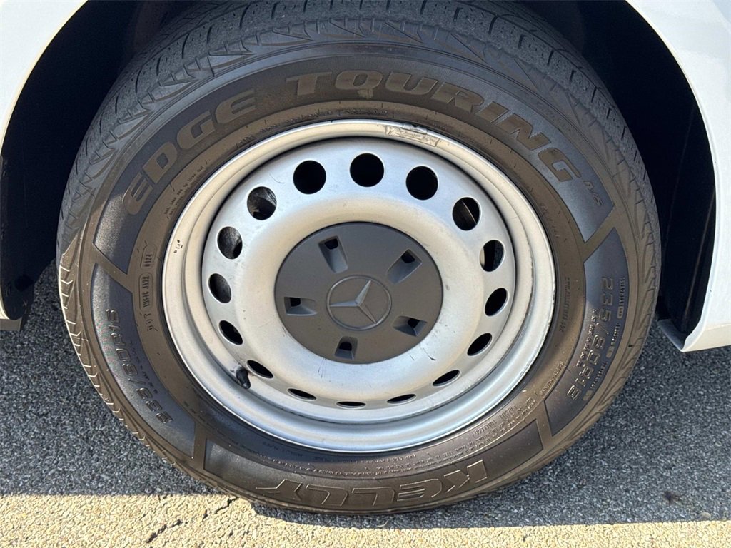 Used 2023 Mercedes-Benz Metris image 8