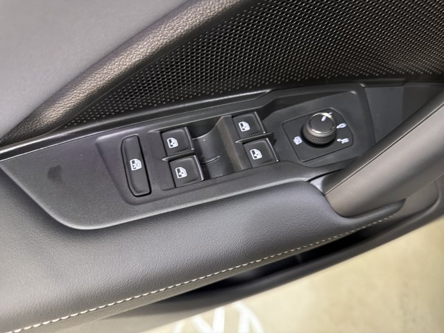 New 2026 Volkswagen Tiguan SE R-Line AWD/4WD image 19