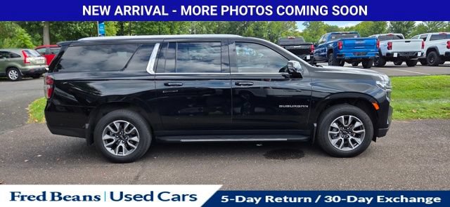 Used 2024 Chevrolet Suburban LT w/ Luxury Package AWD/4WD image 13