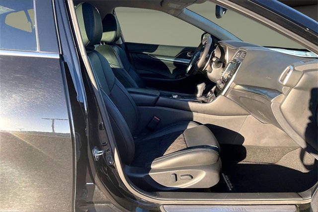 Used 2018 Nissan Maxima SR w/ Midnight Edition image 7