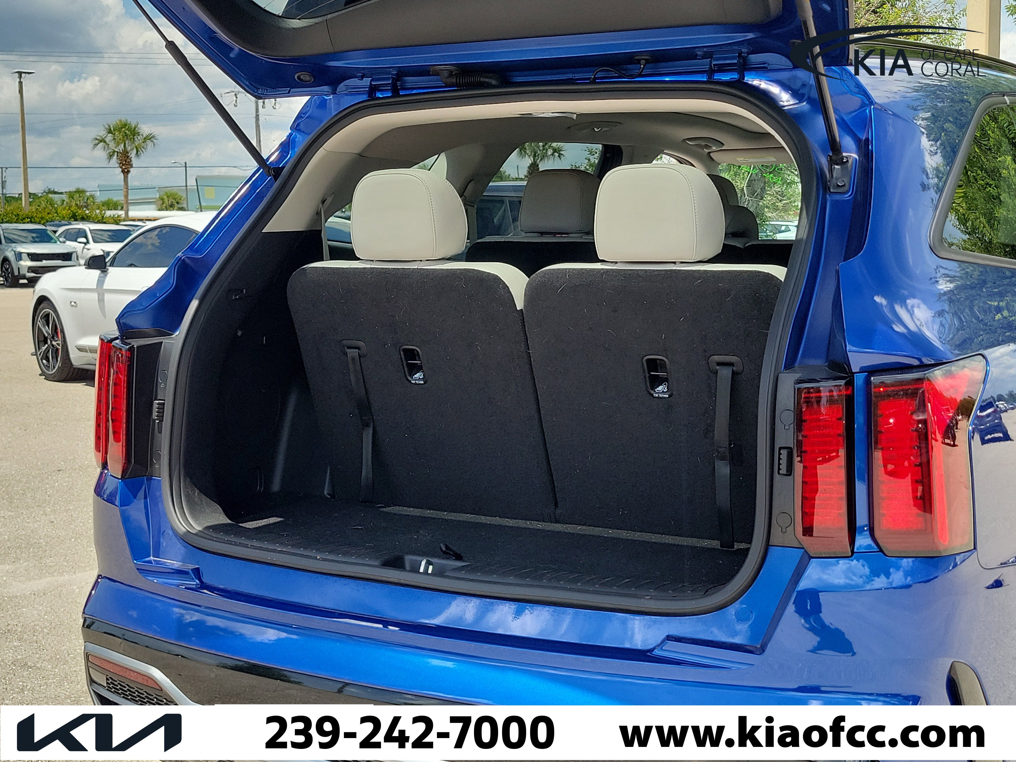 Certified 2023 Kia Sorento S w/ Panoramic Sunroof Package FWD image 12