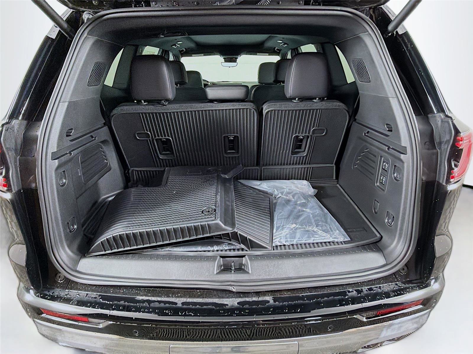 New 2026 GMC Acadia Denali w/ Super Cruise Package image 28
