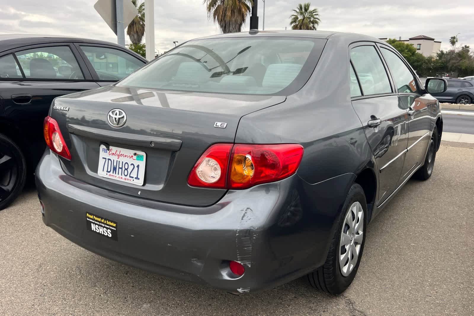 Used 2010 Toyota Corolla LE FWD image 4