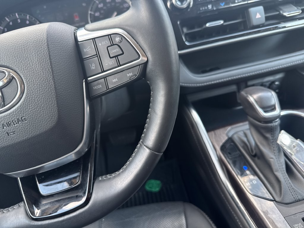 Certified 2021 Toyota Highlander Platinum AWD/4WD image 19