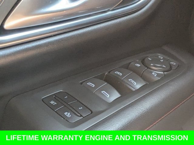 Used 2022 Chevrolet Suburban RST w/ Sport Performance Package RWD image 19