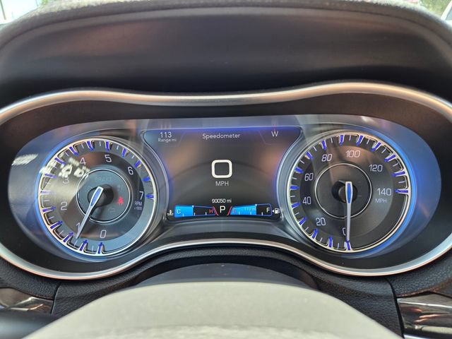 Used 2015 Chrysler 300 Limited RWD image 26