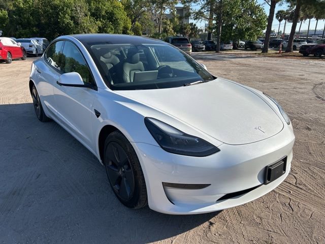 Used 2023 Tesla Model 3 Standard Range image 1