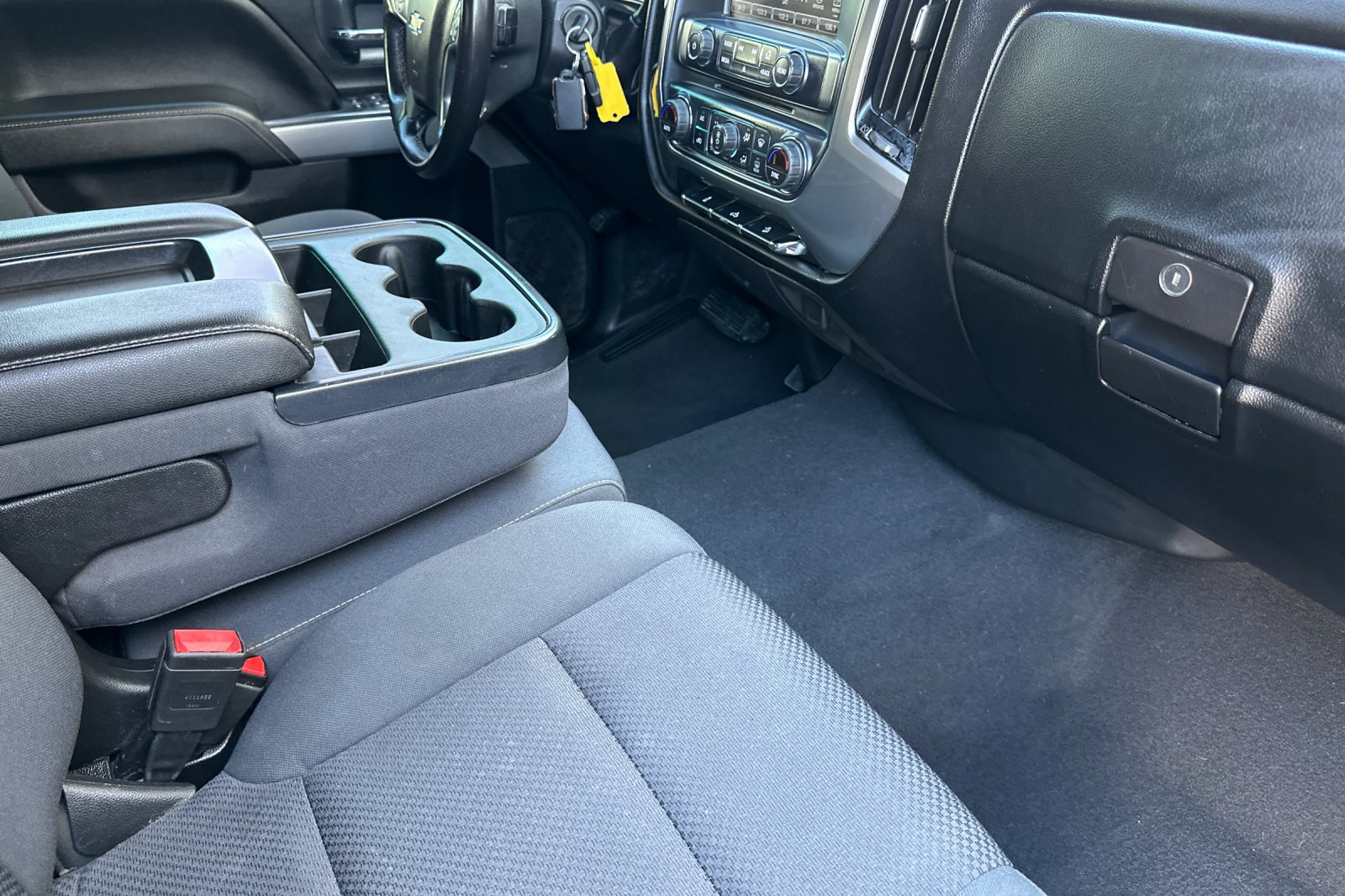 Used 2018 Chevrolet Silverado 1500 LT w/ All Star Edition AWD/4WD image 18