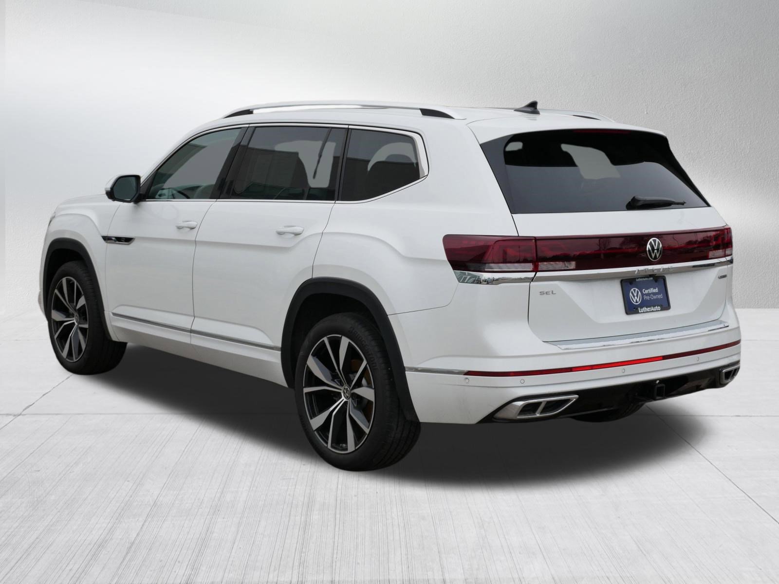 Certified 2025 Volkswagen Atlas SEL Premium R-Line AWD/4WD image 5