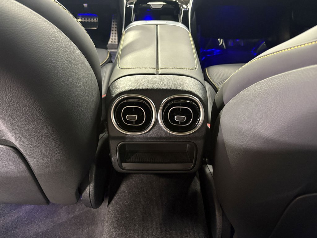 Used 2024 Mercedes-Benz C 63 AMG S image 30