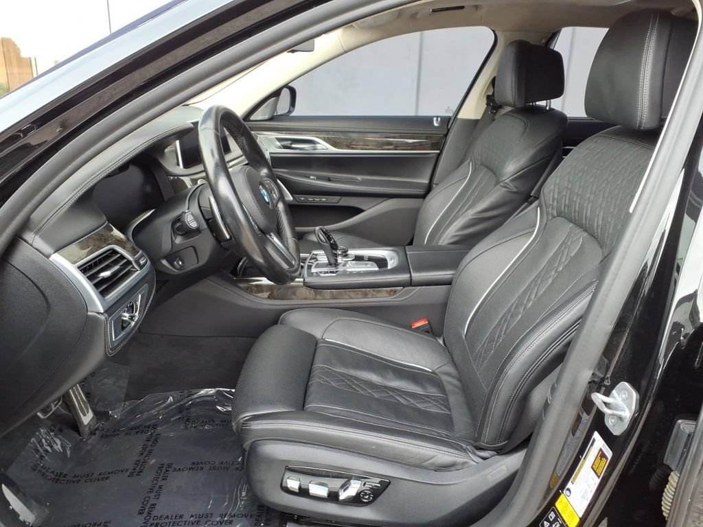 Used 2020 BMW M760i xDrive w/ Luxury Rear Seating Package AWD/4WD image 7