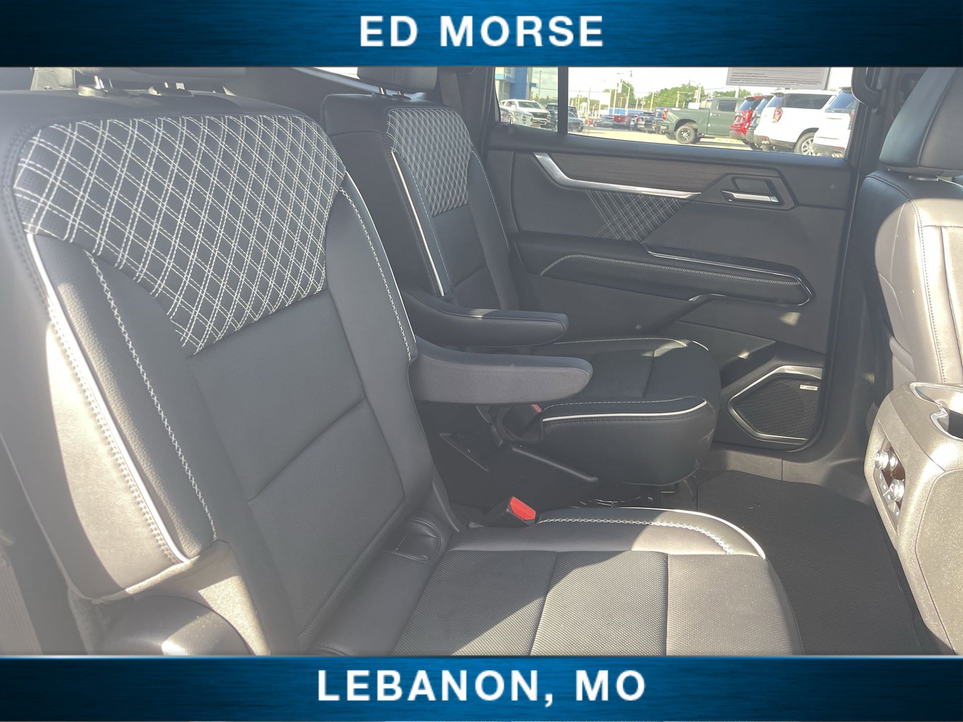 Used 2024 GMC Acadia Denali AWD/4WD image 25