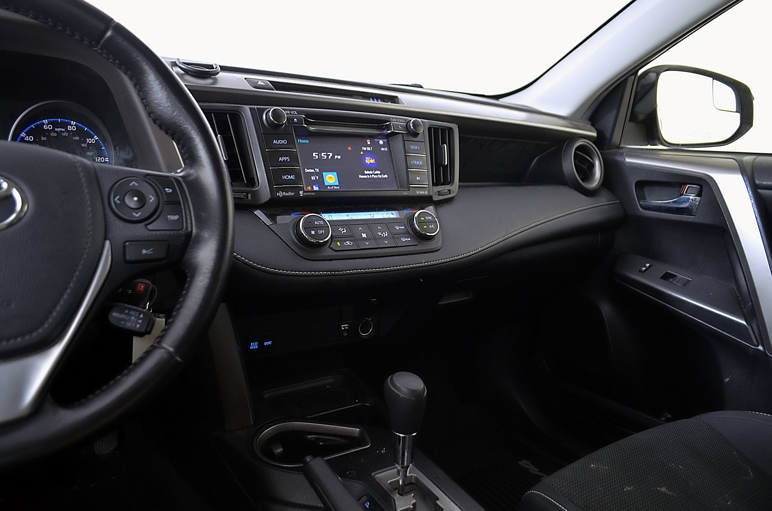 Used 2017 Toyota RAV4 XLE w/ All Weather Liner Package AWD/4WD image 26