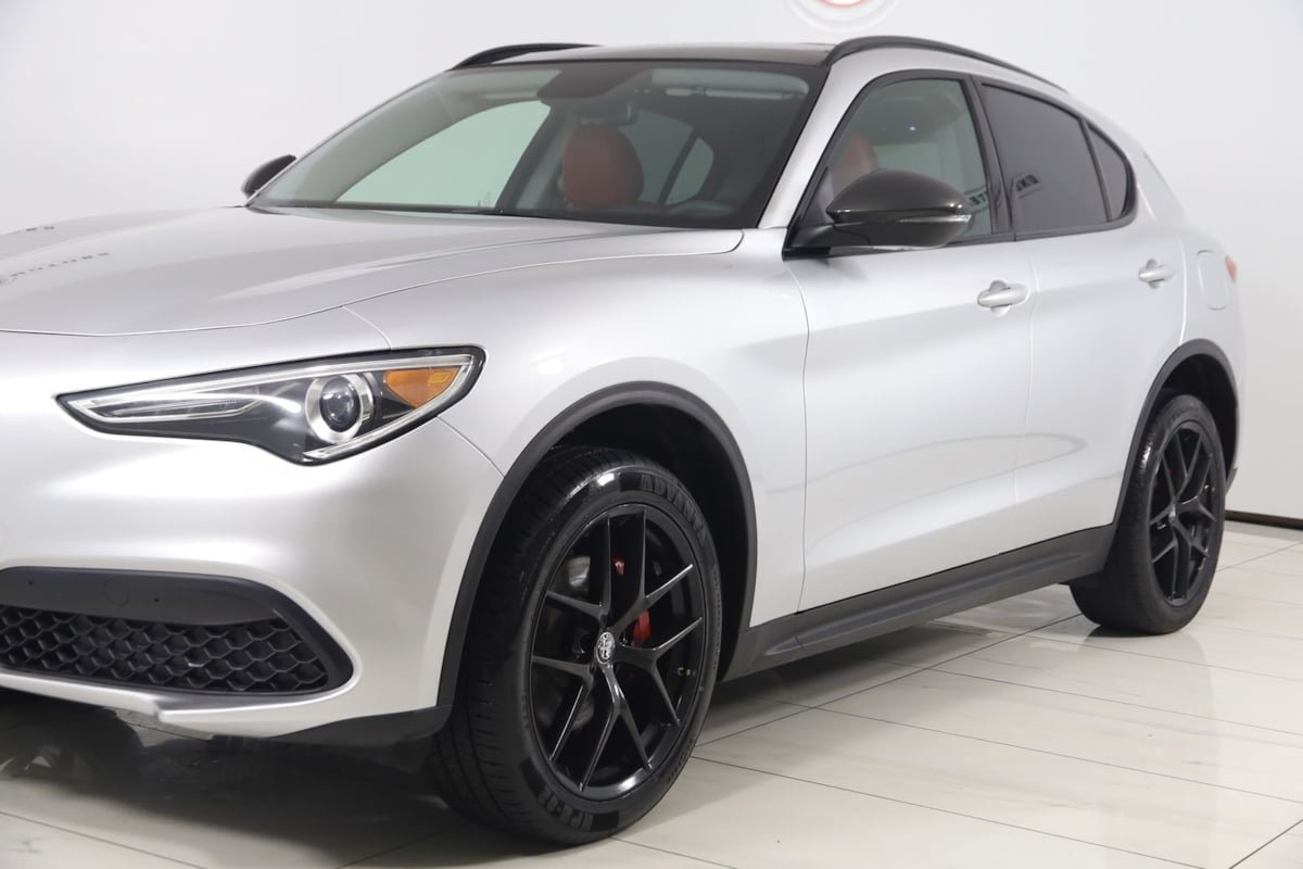 Used 2019 Alfa Romeo Stelvio w/ Nero Edizione RWD image 51