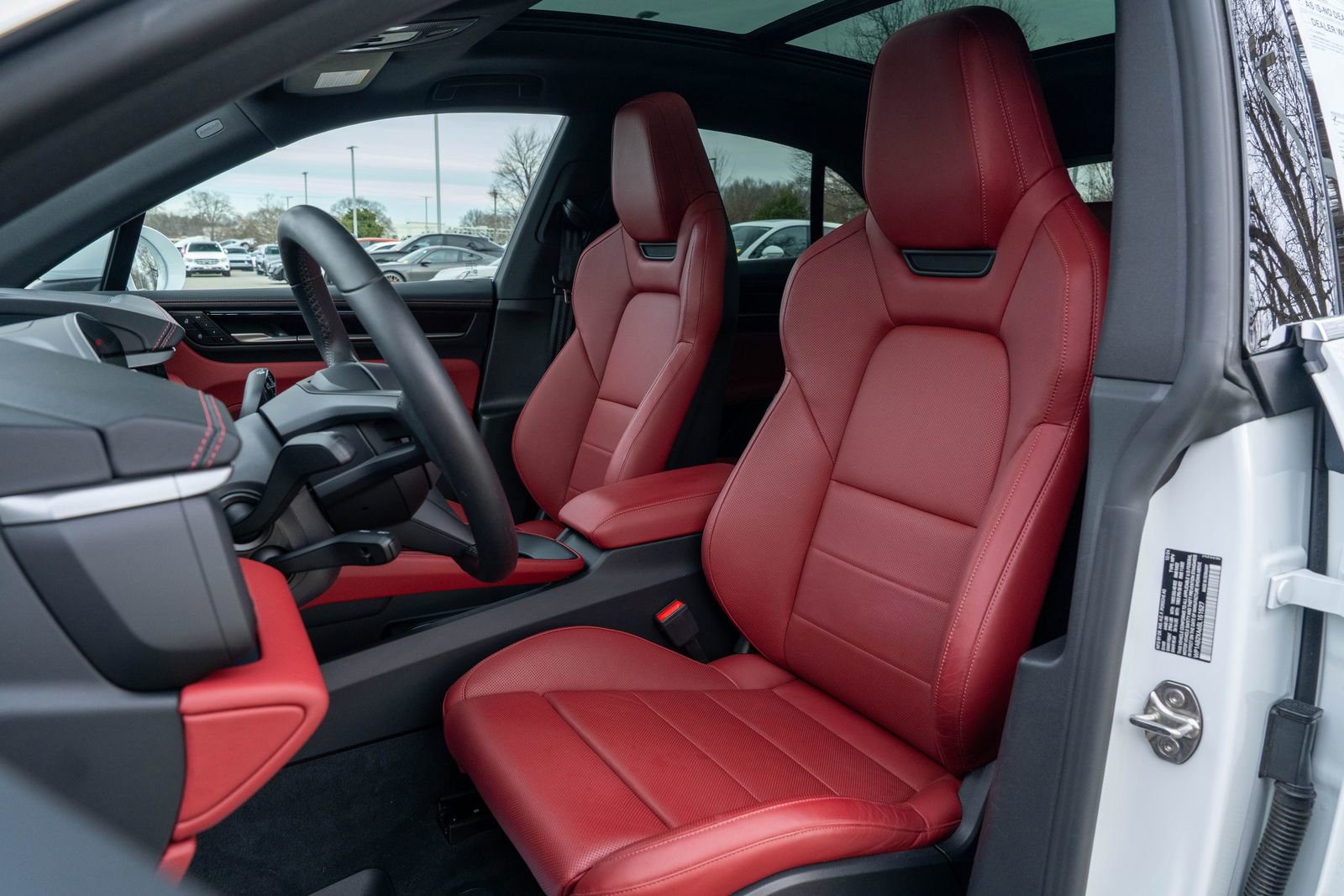 Certified 2025 Porsche Macan 4S Electric image 5