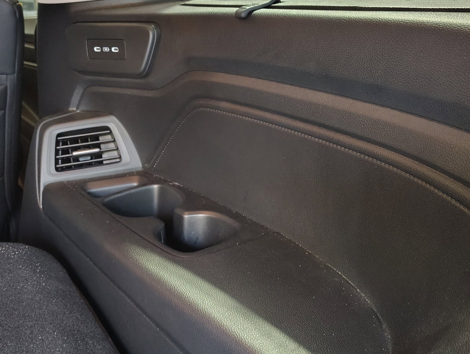 Used 2025 Honda Odyssey Elite image 35