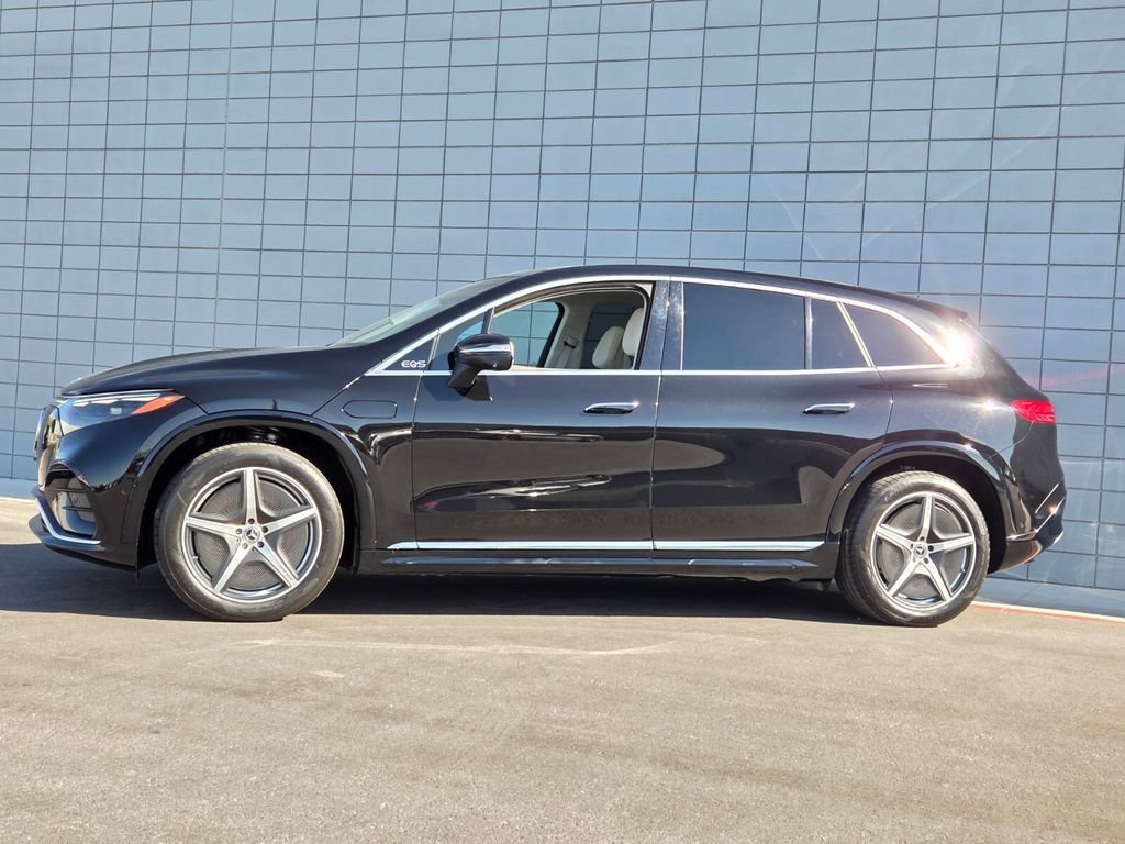 Used 2023 Mercedes-Benz EQS 580 4MATIC SUV image 2