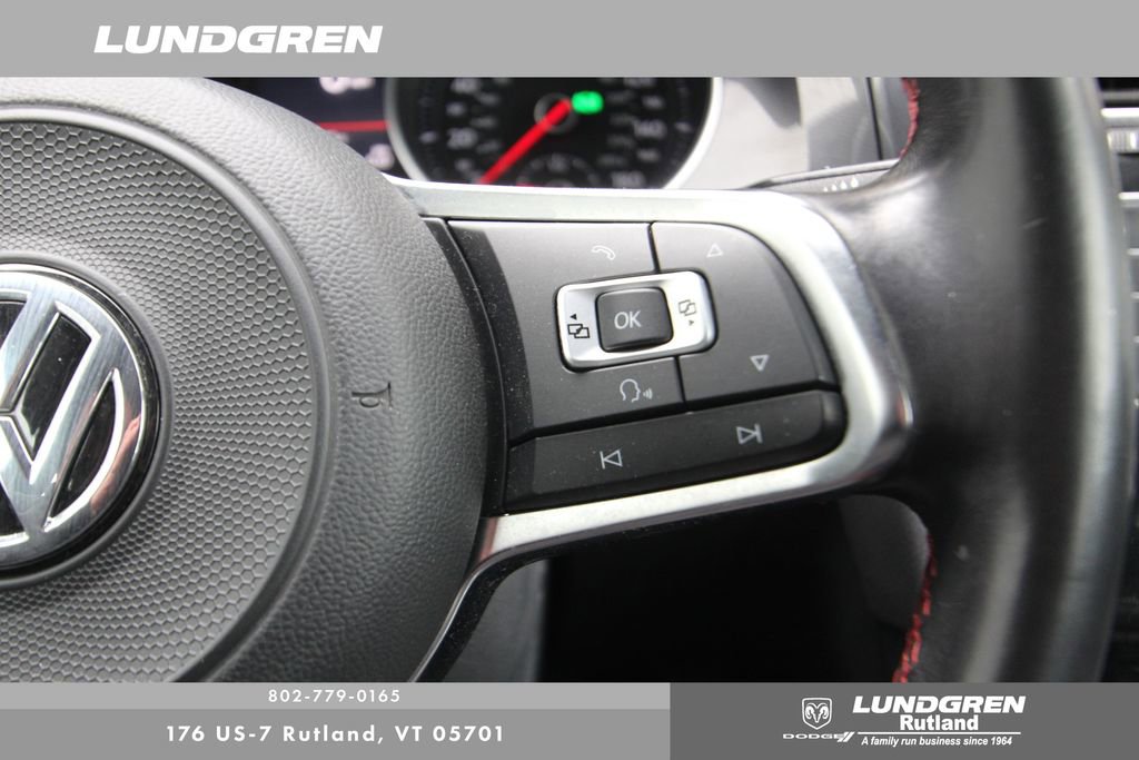 Used 2017 Volkswagen Golf 4-Door image 17