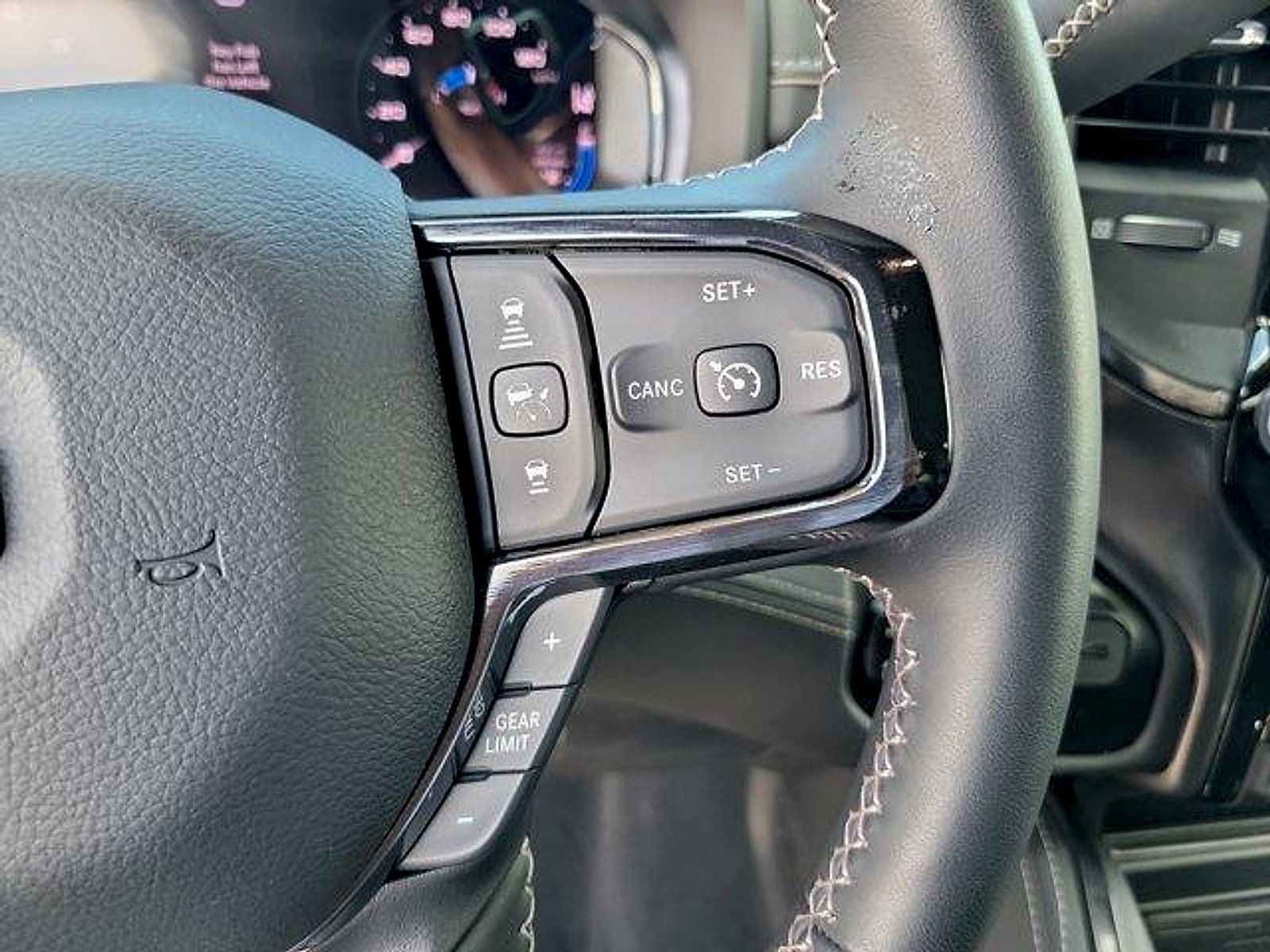 Certified 2024 RAM 2500 Limited AWD/4WD image 30