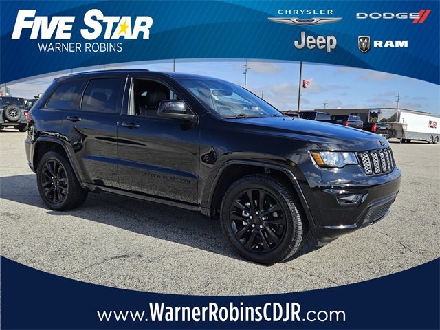 Used 2020 Jeep Grand Cherokee Altitude image 1