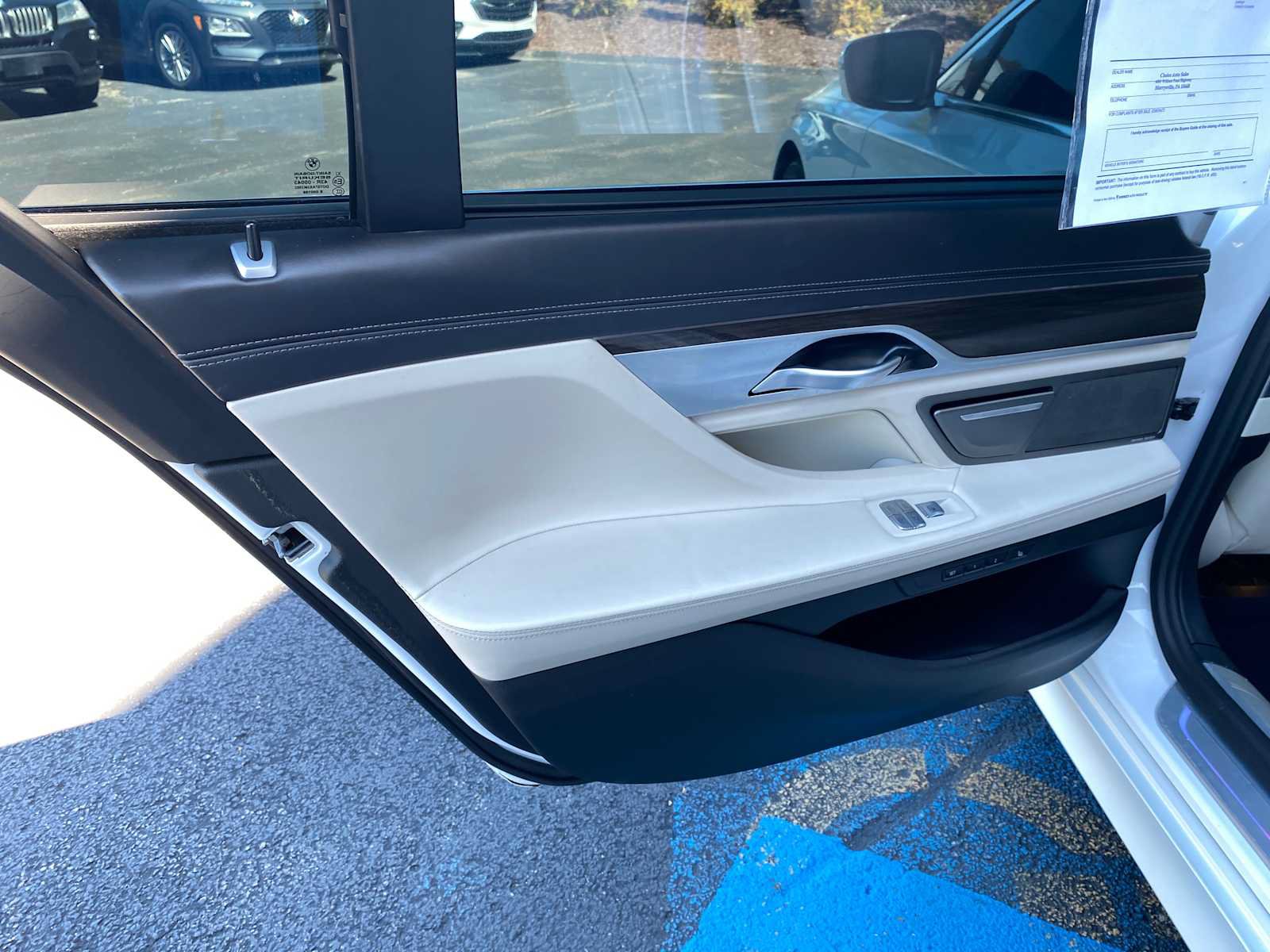 Used 2021 BMW 750i xDrive w/ Luxury Rear Seating Package AWD/4WD image 38