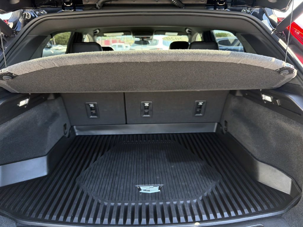 Used 2020 Cadillac XT4 Premium Luxury FWD image 8
