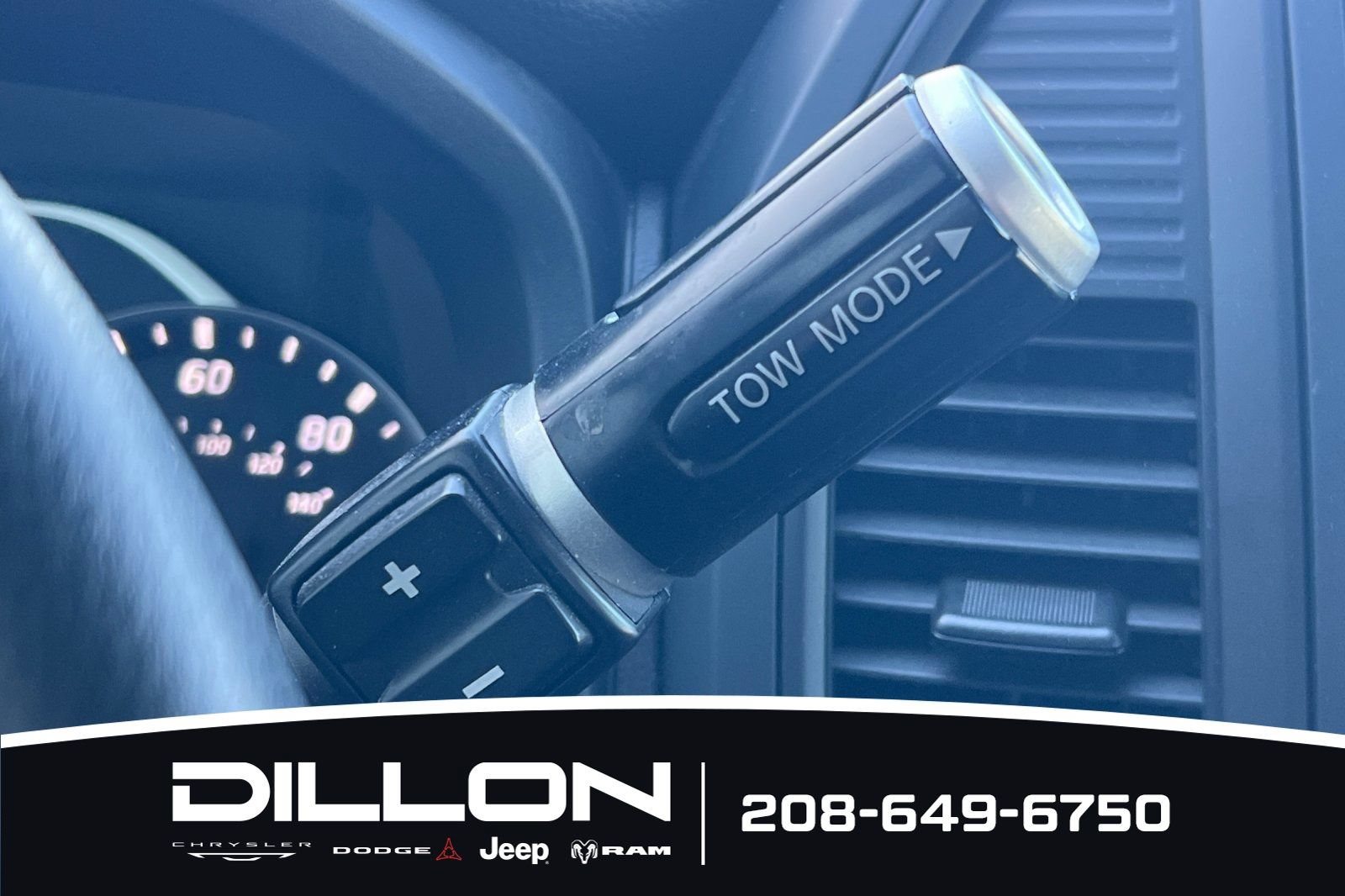 Used 2024 Nissan Titan SV AWD/4WD image 20