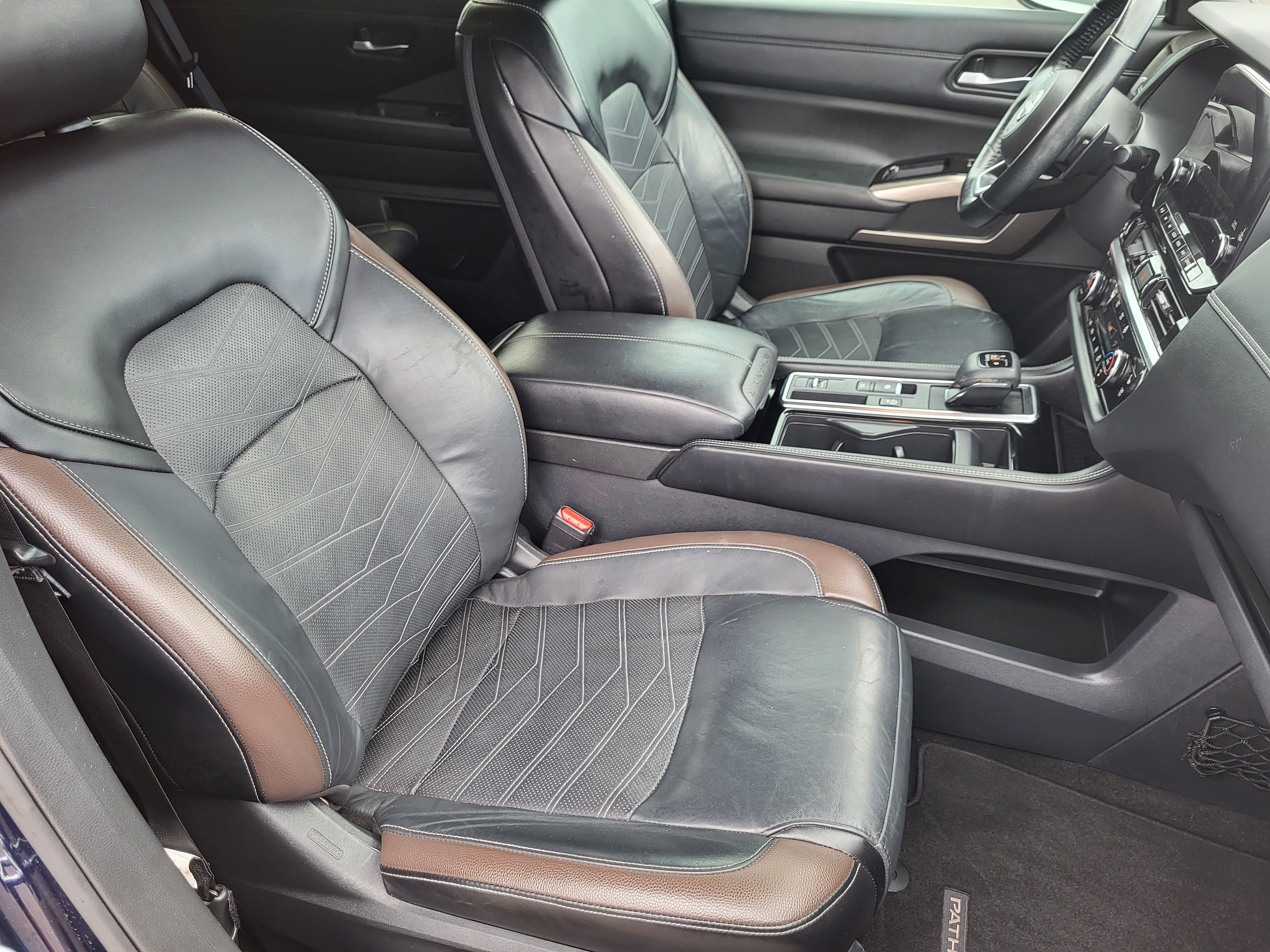 Certified 2023 Nissan Pathfinder Platinum FWD image 13