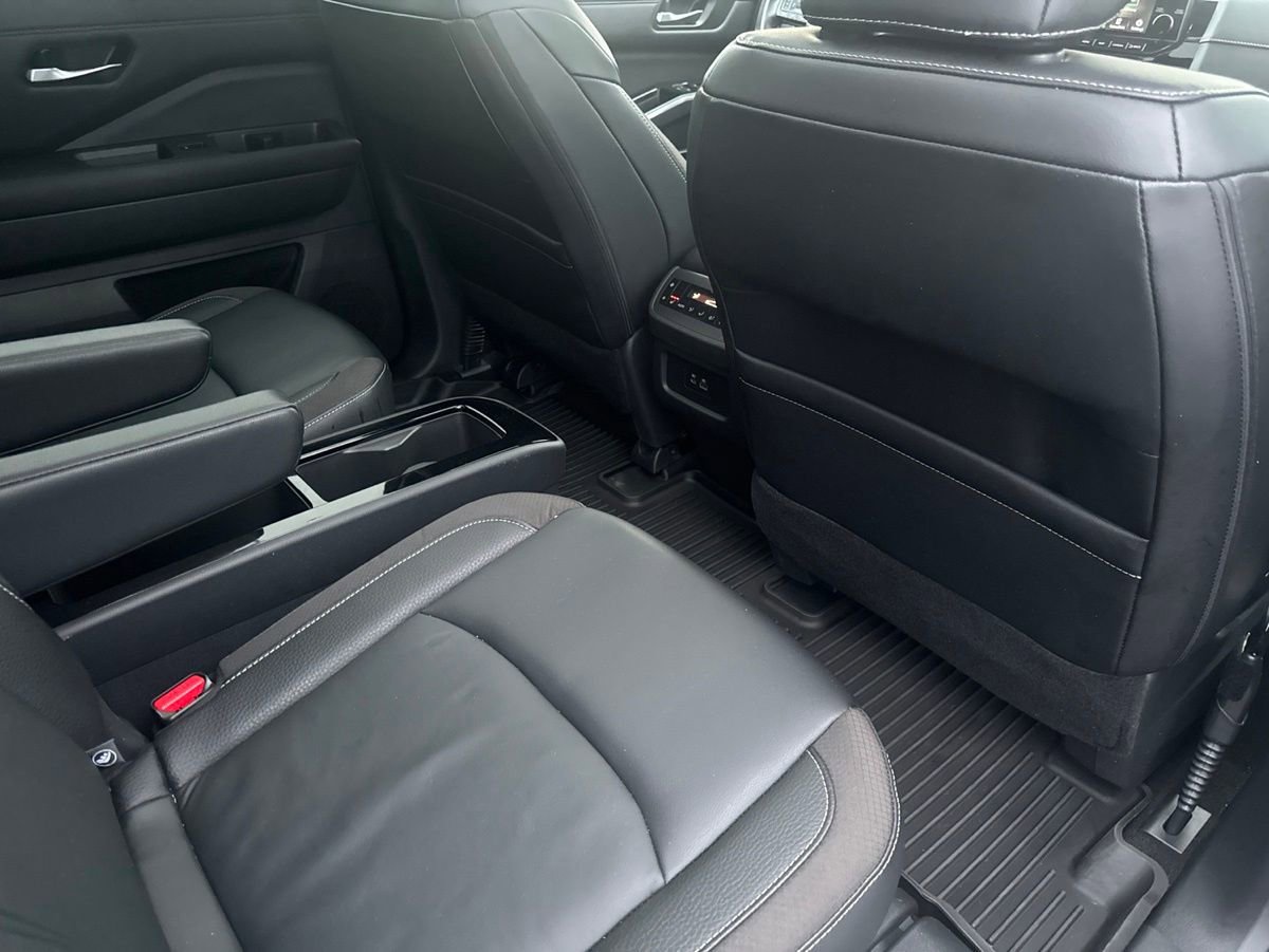 Used 2023 Nissan Pathfinder SL w/ SL Premium Package AWD/4WD image 49