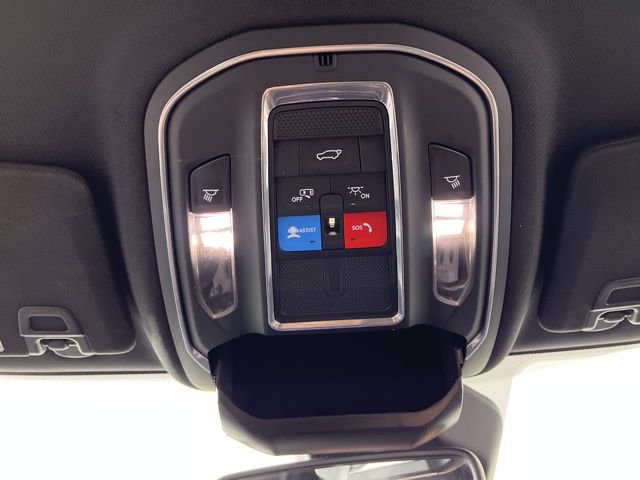 Used 2024 Jeep Grand Cherokee L Laredo image 38